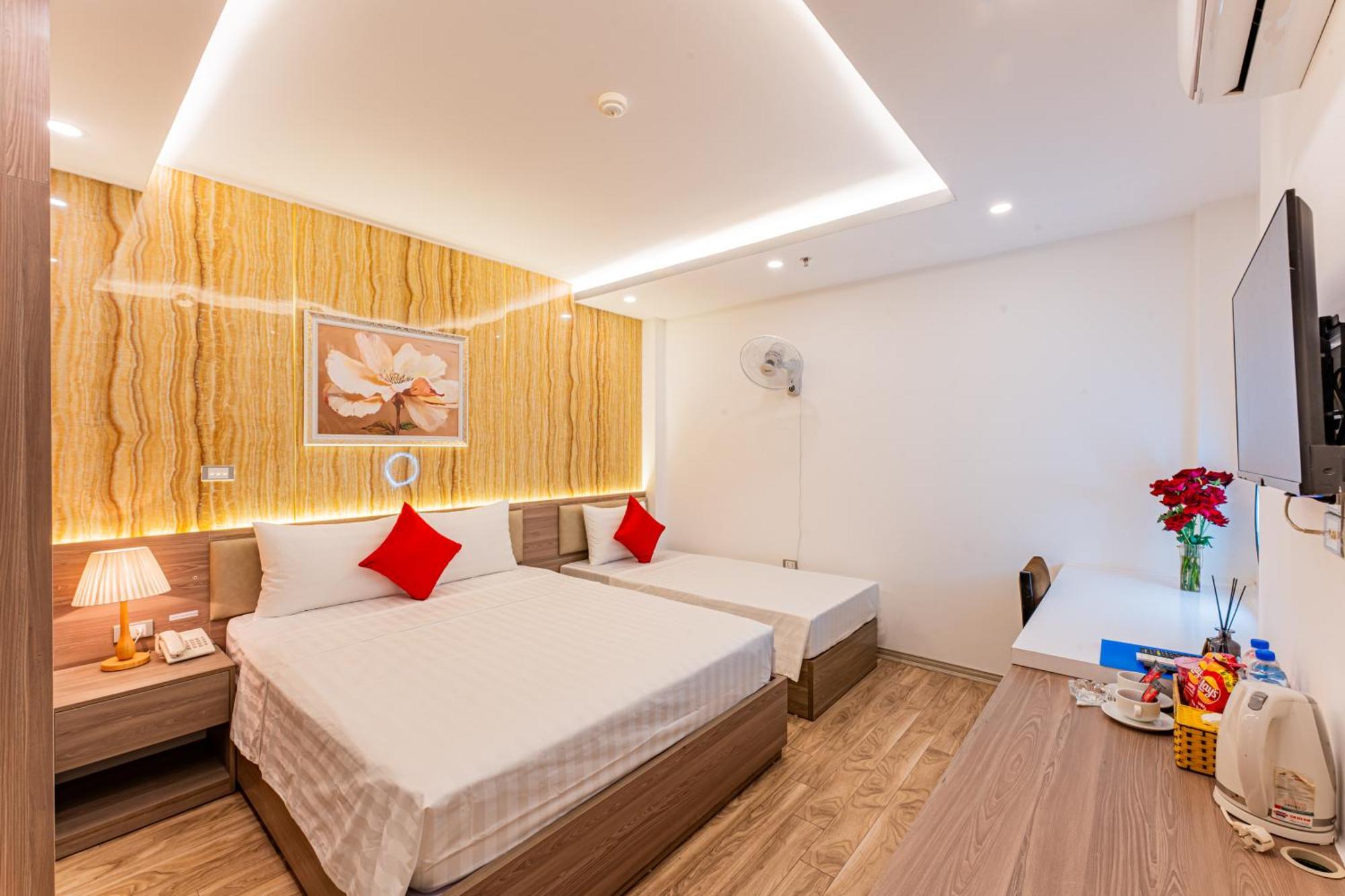 Moon Hotel 26 Do Quang Hanoi Esterno foto